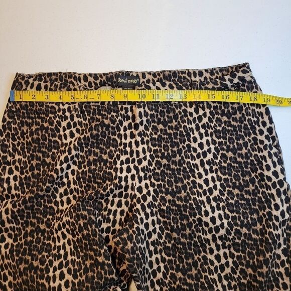 Like an Angel Women's Plus Size 3X Leopard Print Pants - Picture 12 of 12